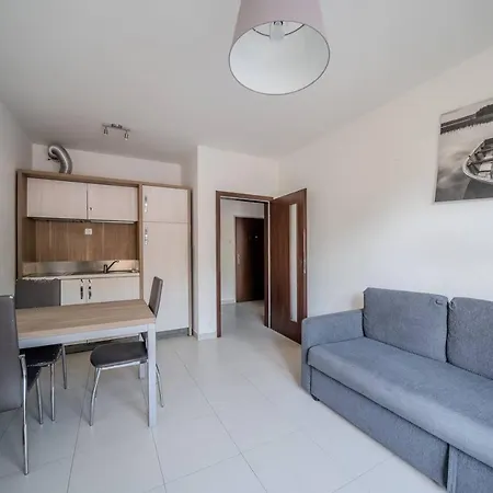 Philip's In Memorable Apartment Prag